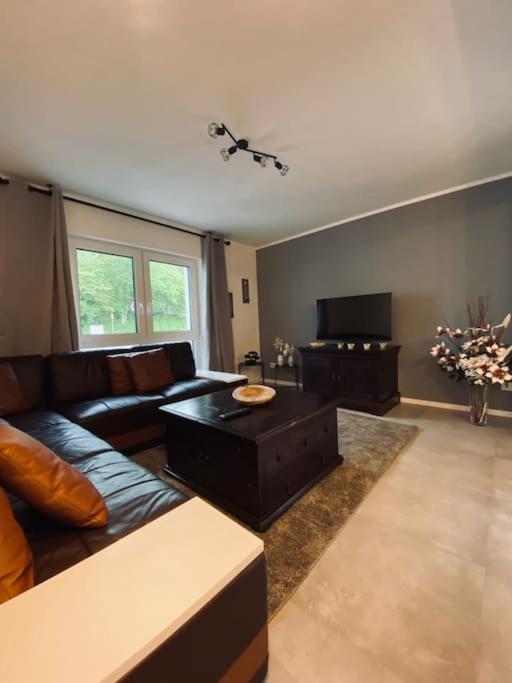 Grosse Moderne Ferienwohnung Auch Als Monteur Unterkunft Nutzbar, In Stolberg - Vicht Zewnętrze zdjęcie
