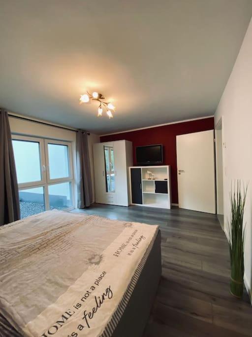 Grosse Moderne Ferienwohnung Auch Als Monteur Unterkunft Nutzbar, In Stolberg - Vicht Zewnętrze zdjęcie