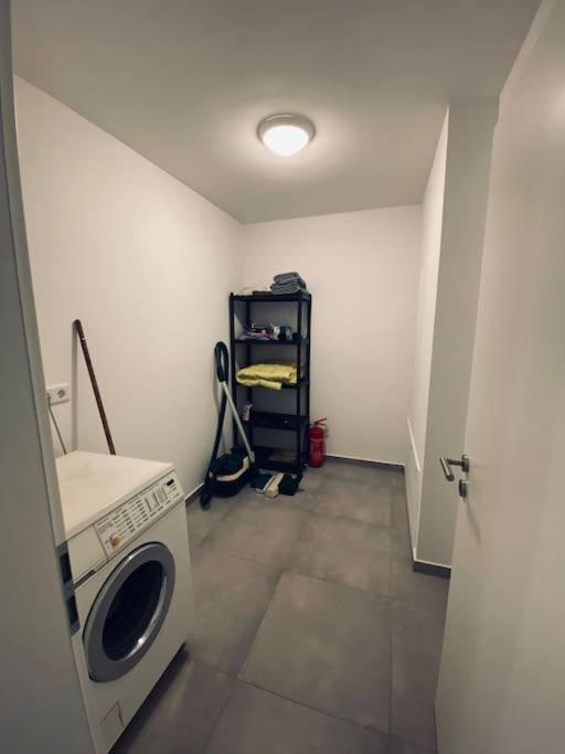 Grosse Moderne Ferienwohnung Auch Als Monteur Unterkunft Nutzbar, In Stolberg - Vicht Zewnętrze zdjęcie